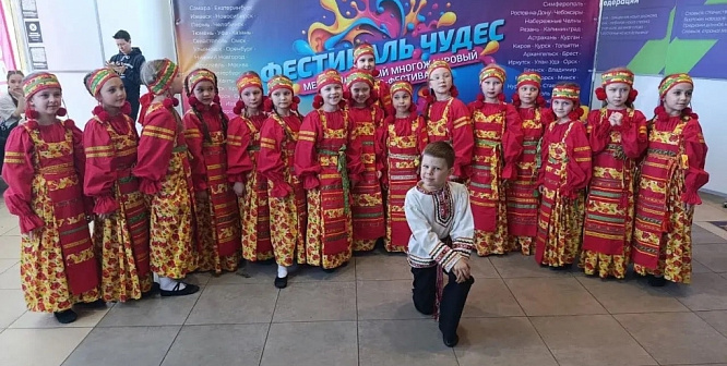 Сосновоборский ансамбль «Карамельки» привез награды с Фестиваля чудес