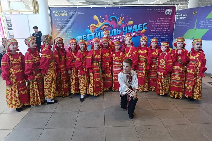 Сосновоборский ансамбль «Карамельки» привез награды с Фестиваля чудес