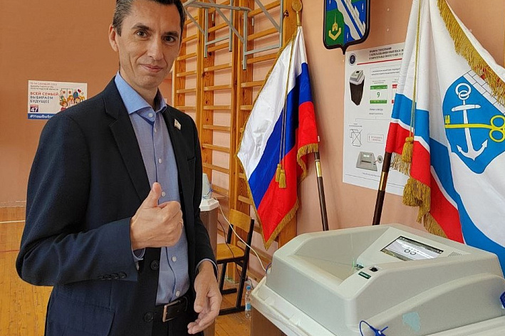 Председатель сосновоборского совета депутатов Алексей Афанасьев: «Голосуйте за успешное будущее!»