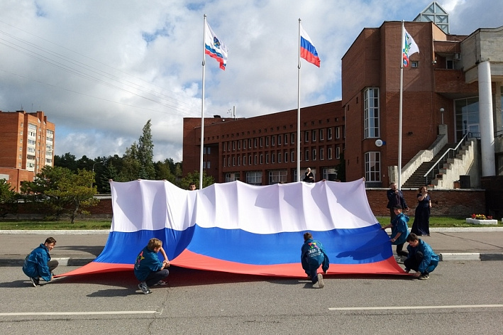 День флага в Сосновом Бору: что ожидает жителей