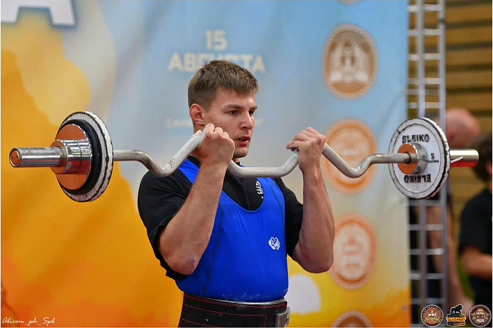 «Спорт дает мне душевное удовлетворение». Мировой рекордсмен из Соснового Бора Егор Фёдоров — о пути к спортивным высотам