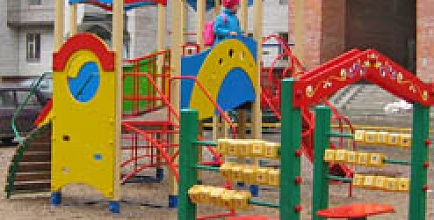 Возле ДМХШ «Балтика» построят детский игровой комплекс