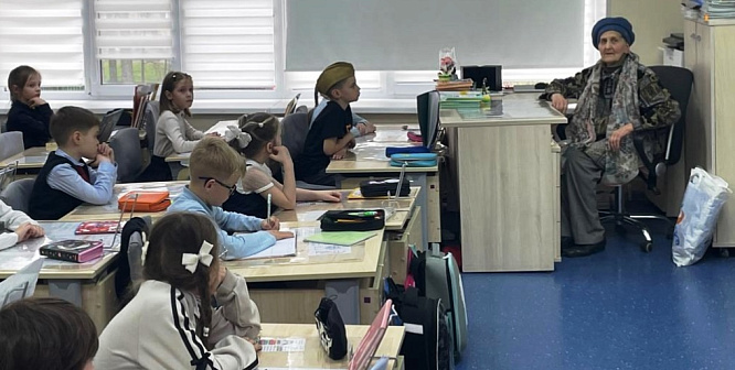 Татьяна Черныш рассказала пятиклассникам о стёртой войной деревне Готобужи на реке Воронке