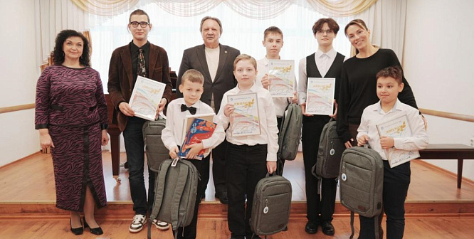 Магия гитары и саксофона. Ленинградская АЭС поддержала первый фестиваль-конкурс для юных музыкантов Соснового Бора