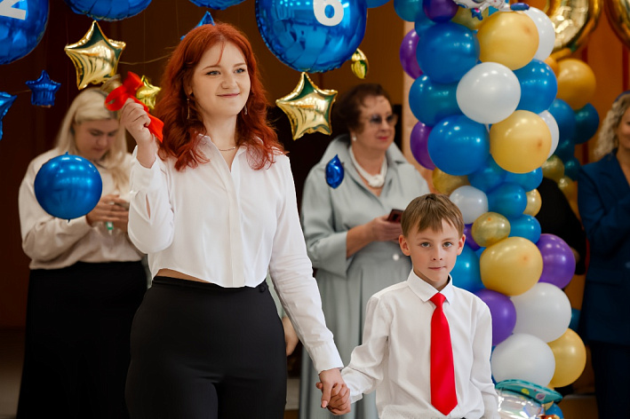 60 лет истории. Сосновоборская школа №1 встретила юбилейный День знаний