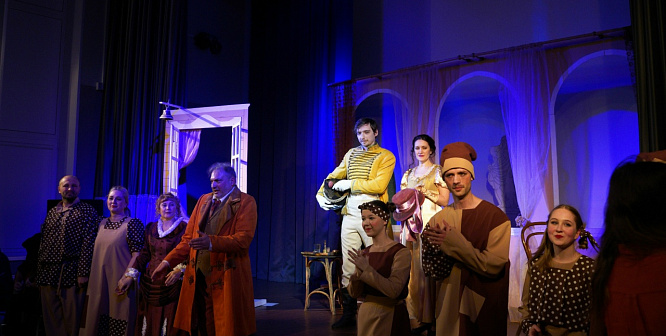 Любовь нечаянно нагрянет… Театр «КриМ» показал комедию-шутку  