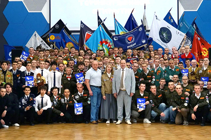 На старт, внимание, труд! Новый сезон для студенческих строительных отрядов стартовал на стройке по проекту «Прорыв»
