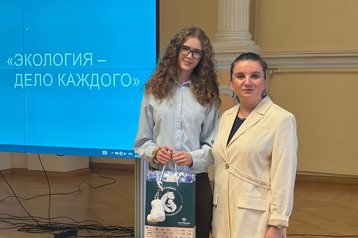 Алиса Мухина  из Соснового Бора получила спецприз премии «Экология — дело каждого» за мультфильм об атомной энергии