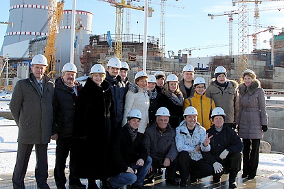Сосновоборские депутаты посетили строящуюся атомную станцию