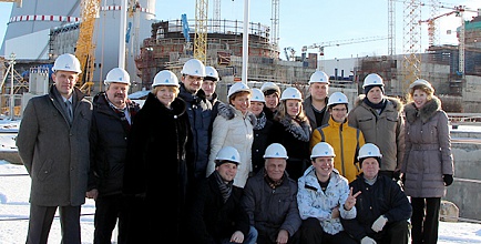 Сосновоборские депутаты посетили строящуюся атомную станцию