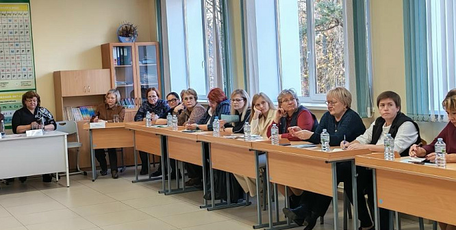 О качестве образования и подготовке кадров. В Сосновом Бору прошло первое после большого перерыва окружное педагогическое совещание