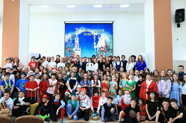  Яркие актерские работы. В школе № 6 состоялся удивительный праздник народной культуры