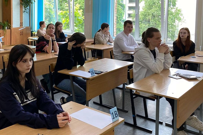 В Сосновом Бору проведены ЕГЭ по биологии, географии и английскому языку 