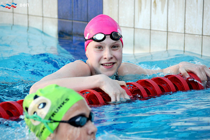 Пловчиха из Соснового Бора Полина Невмовенко завоевала пять медалей на Первенстве России по плаванию