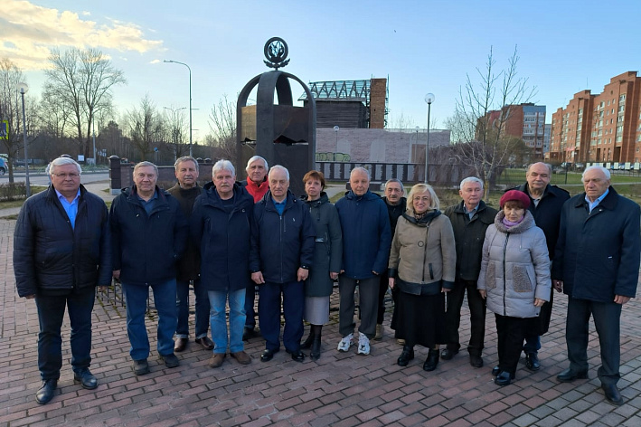 Утихнет боль, но сохранится память. Сосновый Бор отмечает 40-летие скорбной даты