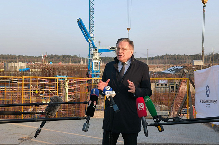 Глава Росатома и губернатор Ленобласти оценили ход строительства новых энергоблоков Ленинградской АЭС в Сосновом Бору