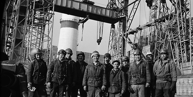 Первые в городе: к 70-летию Дня строителя. Как создавалось будущее Соснового Бора