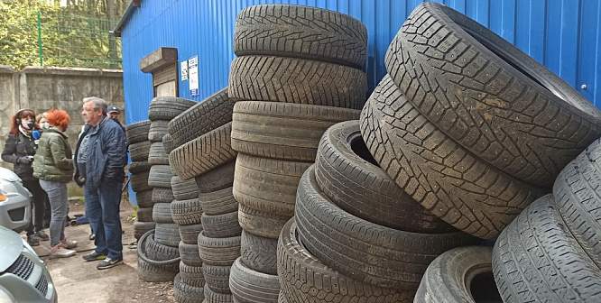 Бизнесу — нельзя: в администрации Соснового Бора призвали не нарушать правила утилизации шин 