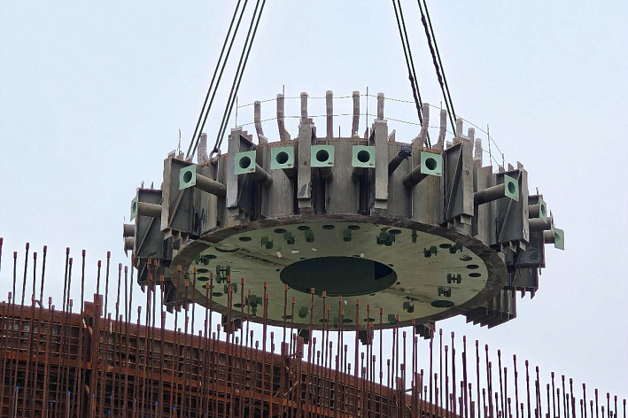 На энергоблоке № 4 Ленинградской АЭС-2 смонтированы элементы ловушки расплава