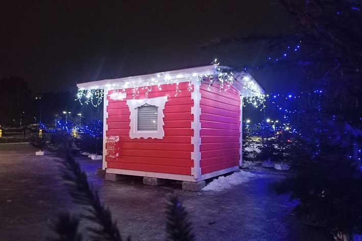 Дед Мороз приглашает в гости: на площади у «Галактики» откроется домик сказочного волшебника