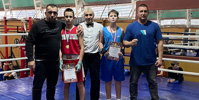 Юный боксер из Соснового Бора завоевал первое место на турнире в Отрадном