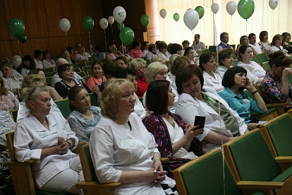 Работников главной медсанчасти в Сосновом Бору поздравили с Днем медика
