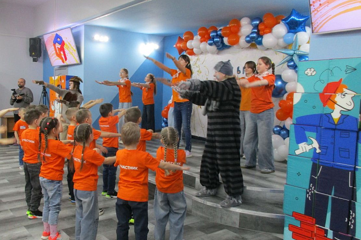 Дошкольники соревнуются в программировании, строительстве и дизайне. В ЦРТ стартовал конкурс «Юный мастер»