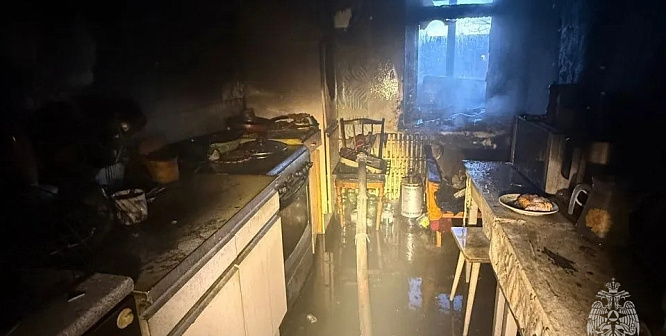 Ночью в Сосновом Бору горела квартира в доме на улице Молодёжной