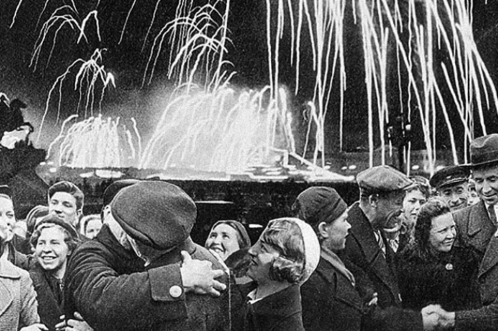 Глава Соснового Бора поздравил сосновоборцев с Днем полного освобождения Ленинграда от фашистской блокады