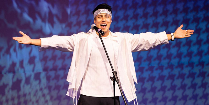 Поп-звезда здорового человека. Каким был концерт певца Хабиба в Сосновом Бору